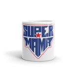 Die Tasse zeigt das Zeichen einer Superheldin, deiner Mutter. Mit dem Wort Supermama in dem bekannten Polygon ist diese Tasse perfekt als Geschenk zu für deine Heldin.